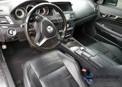 2014 Mercedes-Benz E 550 z USA, uszkodzony, nr VIN WDDKJ7DB7EF229246